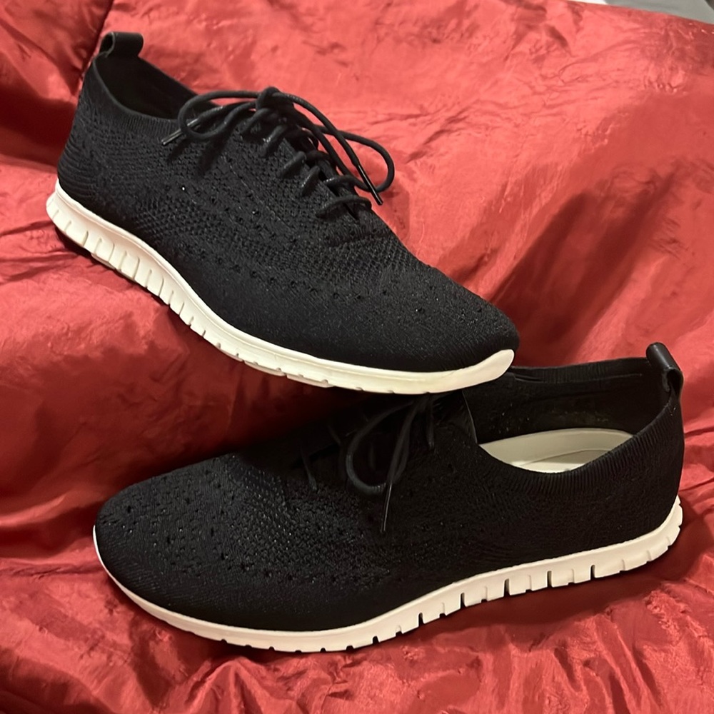 Cole Haan Grand.OS ZeroGrand Stitchlite Shoe
Womens Size 10 Black White